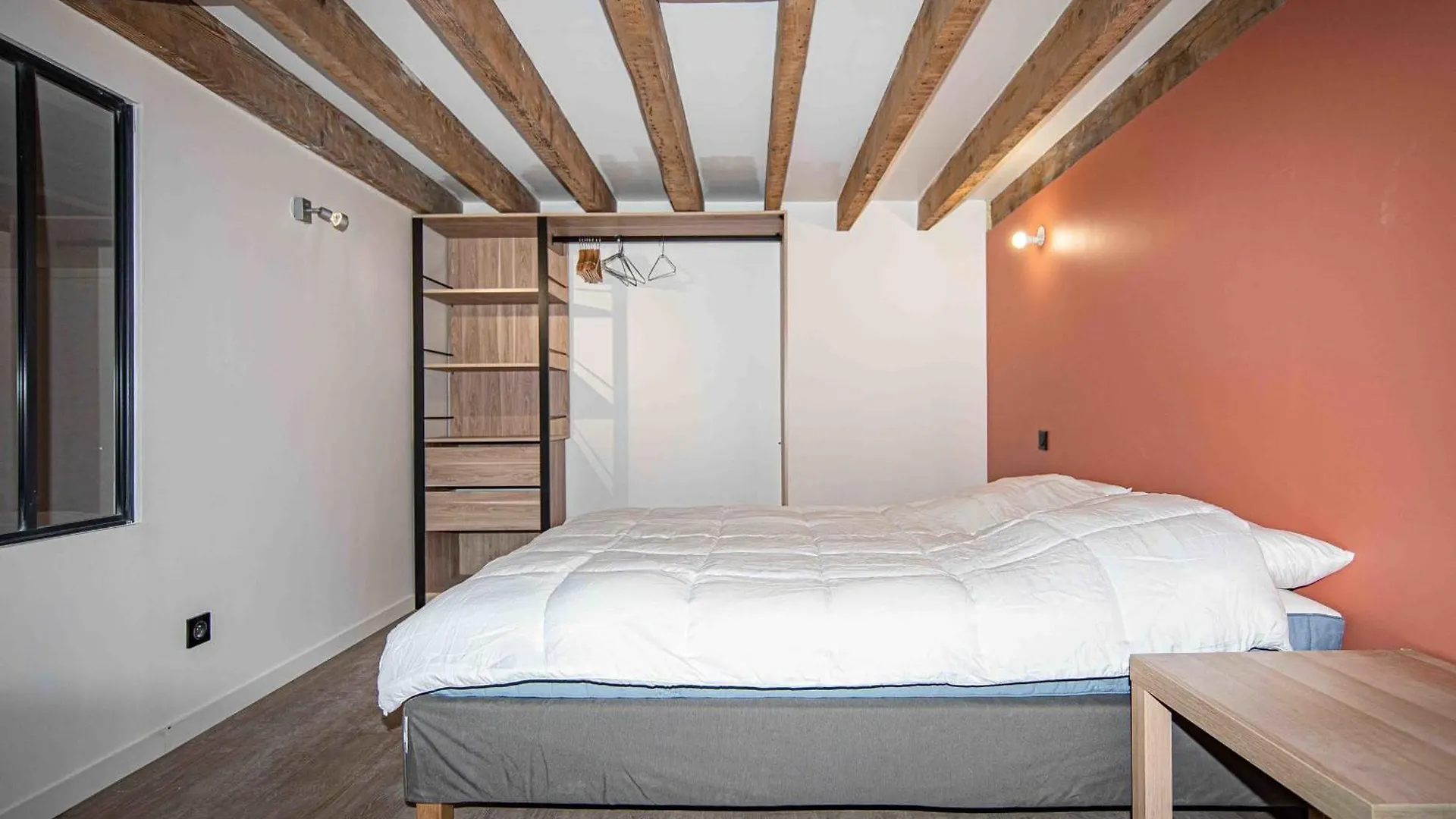 Apartment With Mezzanine Near The Train Station ليون