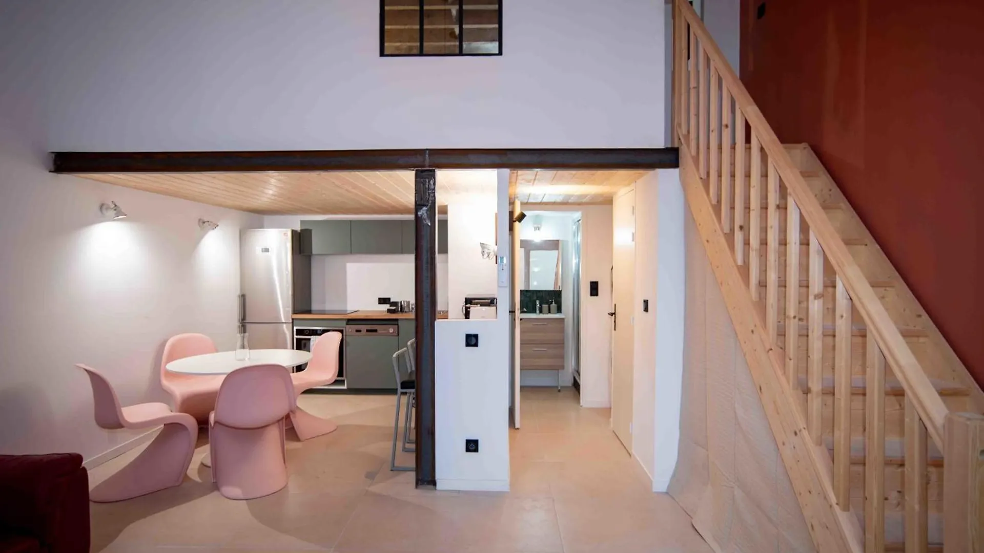 Apartment With Mezzanine Near The Train Station Lyon